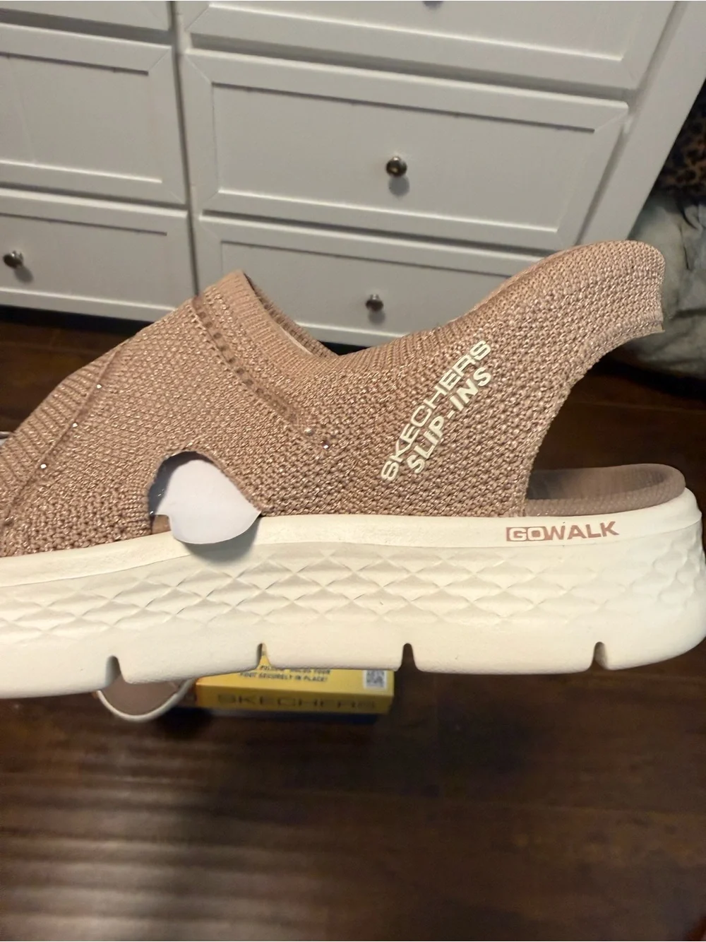 NWT Skechers Open-Toe Knit Strap Sandals in  Taupe with Crystals